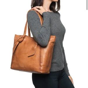 FRYE NORA knotted leather tote bag GUC $280 tan